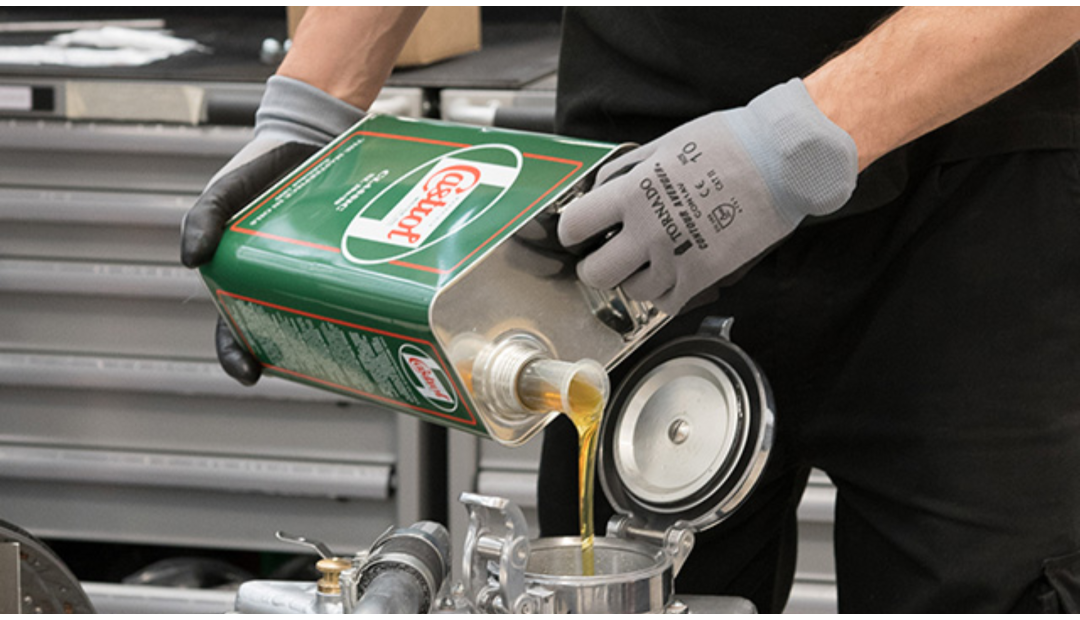WHY USE CASTROL OIL FOR CLASSIC CARS?
