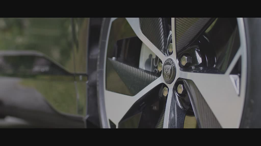 Alloy Wheel - 22 Alloy Wheel - 22